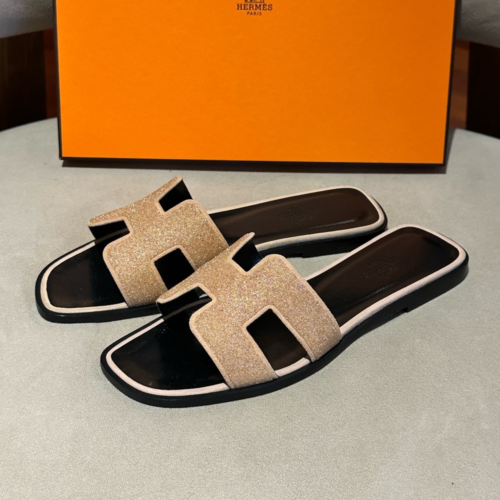 Hermes Oran Sandals in Crystal - Authentic